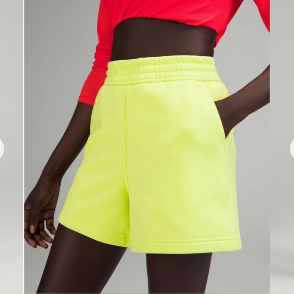 Lululemon Loungeful High-Rise Short Electric Lemon size 0 - Picture 2 of 6